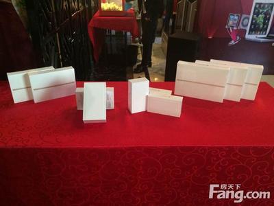 中奧瓏郡“蘋(píng)果0元拍賣(mài)會(huì)”1月1日火熱啟動(dòng)！物品拍賣(mài)引爆新年熱潮
